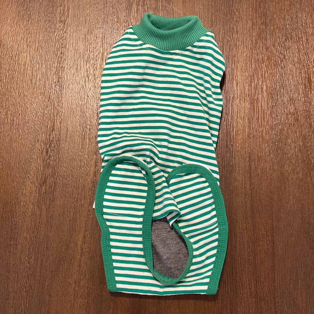 Green and White Post Surgery Recovery Shirt for Dogs Size Small (3-7lb) - Picture 4 of 5